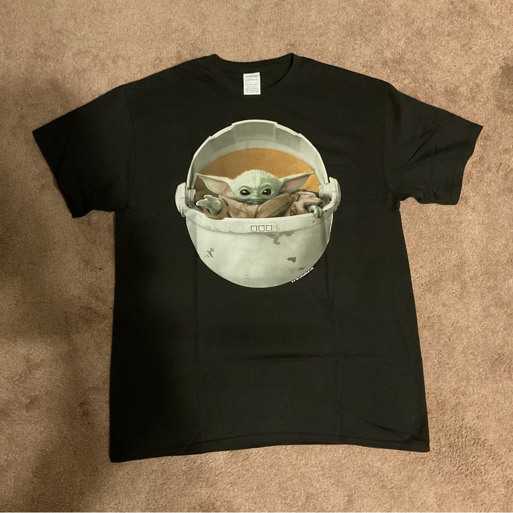 Source Unknown Black T‑Shirt with Baby Yoda Graphic
